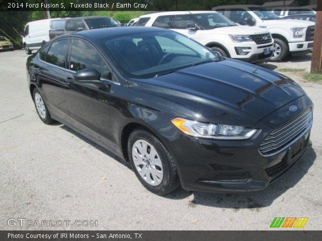 2014 Ford Fusion S in Tuxedo Black