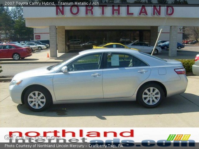 2007 Toyota Camry Hybrid in Titanium Metallic