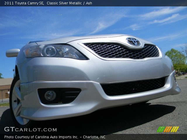 2011 Toyota Camry SE in Classic Silver Metallic