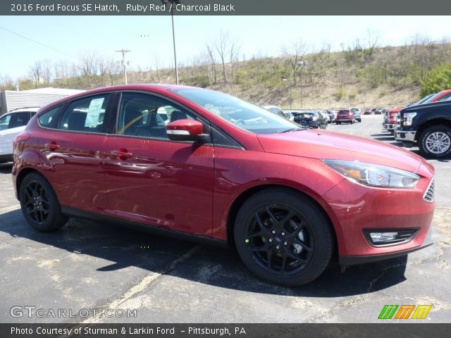 2016 Ford Focus SE Hatch in Ruby Red