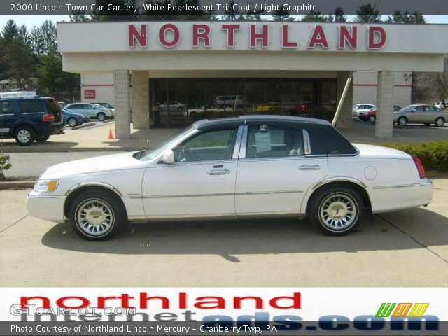 2000 Lincoln Town Car Cartier in White Pearlescent Tri-Coat