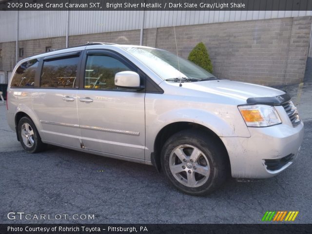 2009 Dodge Grand Caravan SXT in Bright Silver Metallic