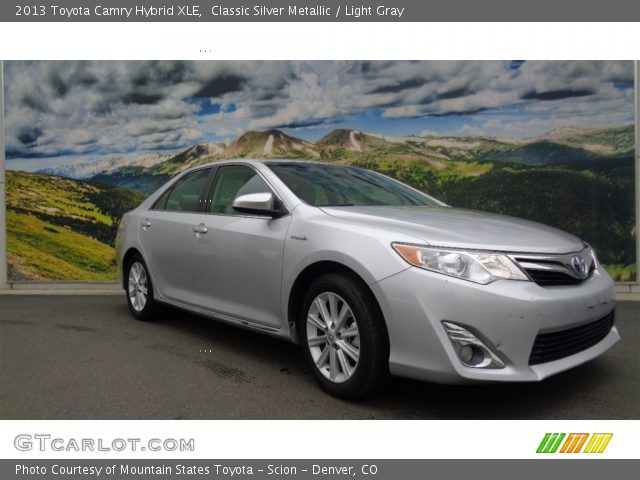 2013 Toyota Camry Hybrid XLE in Classic Silver Metallic