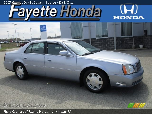 2005 Cadillac DeVille Sedan in Blue Ice