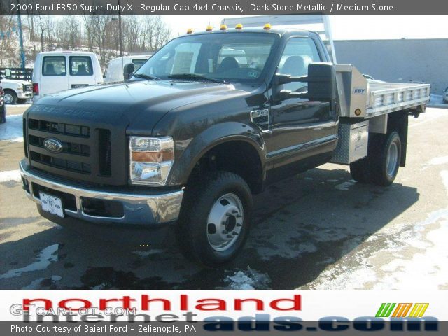 2009 Ford F350 Super Duty XL Regular Cab 4x4 Chassis in Dark Stone Metallic