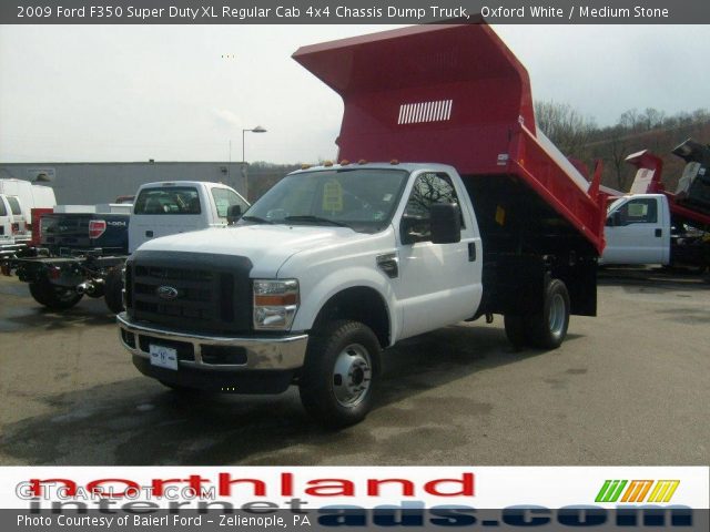 2009 Ford F350 Super Duty XL Regular Cab 4x4 Chassis Dump Truck in Oxford White