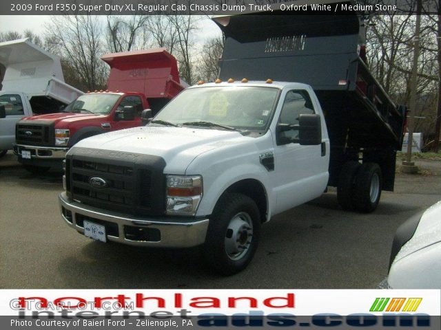 2009 Ford F350 Super Duty XL Regular Cab Chassis Dump Truck in Oxford White