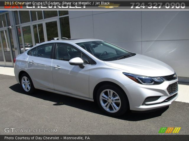 2016 Chevrolet Cruze LT Sedan in Silver Ice Metallic