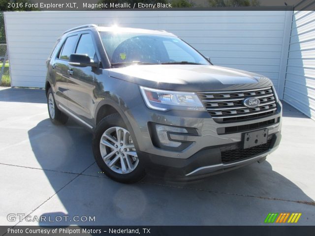 2016 Ford Explorer XLT in Magnetic Metallic