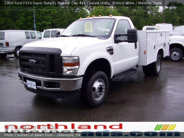 2009 Ford F350 Super Duty XL Regular Cab 4x4 Chassis Utility in Oxford White