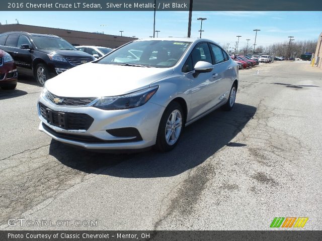 2016 Chevrolet Cruze LT Sedan in Silver Ice Metallic