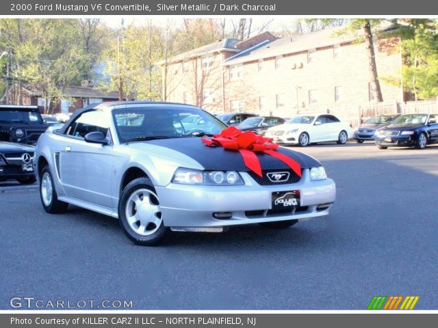 2000 Ford Mustang V6 Convertible in Silver Metallic