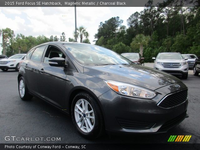 2015 Ford Focus SE Hatchback in Magnetic Metallic