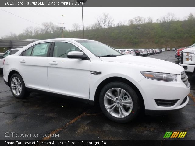 2016 Ford Taurus SEL in Oxford White