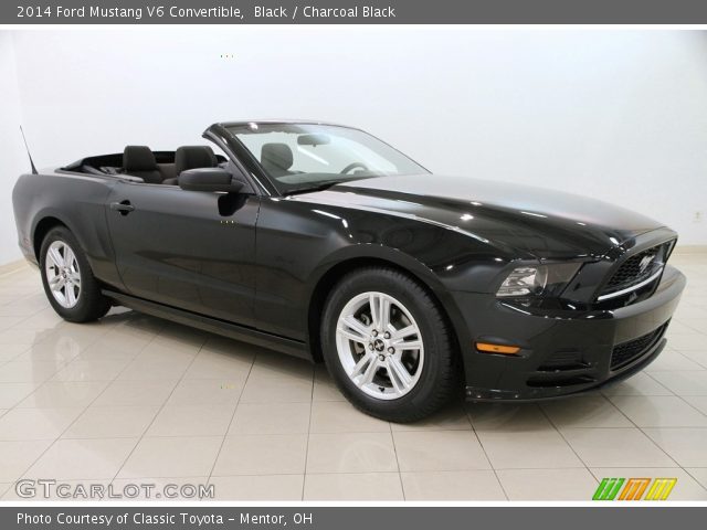 2014 Ford Mustang V6 Convertible in Black