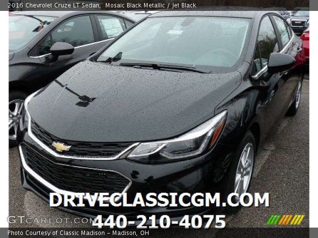 2016 Chevrolet Cruze LT Sedan in Mosaic Black Metallic