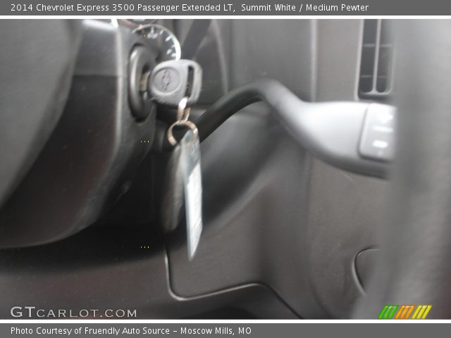 2014 Chevrolet Express 3500 Passenger Extended LT in Summit White