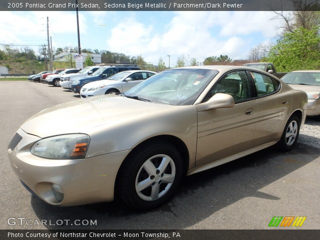 2005 Pontiac Grand Prix Sedan in Sedona Beige Metallic