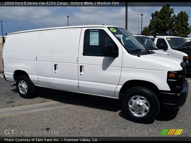 2009 Ford E Series Van E150 Cargo in Oxford White