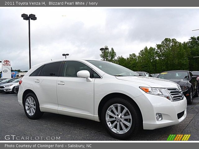 2011 Toyota Venza I4 in Blizzard Pearl White