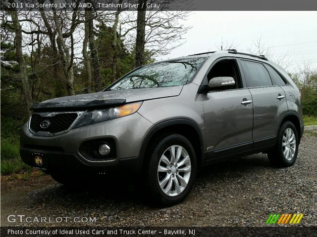 2011 Kia Sorento LX V6 AWD in Titanium Silver