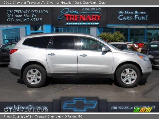 2011 Chevrolet Traverse LT in Silver Ice Metallic