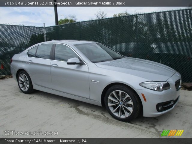 2016 BMW 5 Series 528i xDrive Sedan in Glacier Silver Metallic