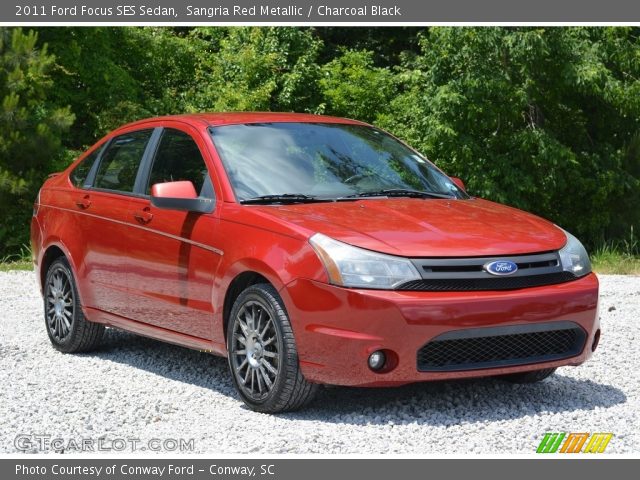 2011 Ford Focus SES Sedan in Sangria Red Metallic