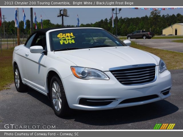 2013 Chrysler 200 Touring Convertible in Bright White
