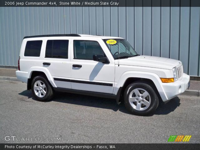 2006 Jeep Commander 4x4 in Stone White