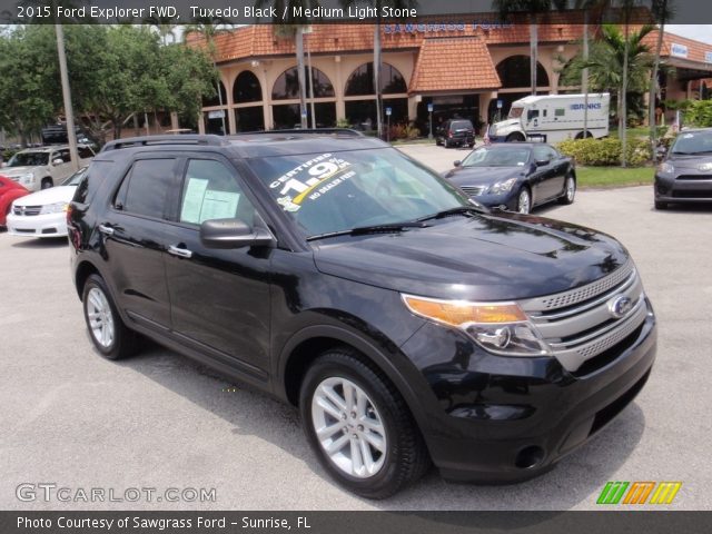 2015 Ford Explorer FWD in Tuxedo Black