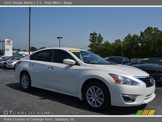2013 Nissan Altima 2.5 S in Pearl White