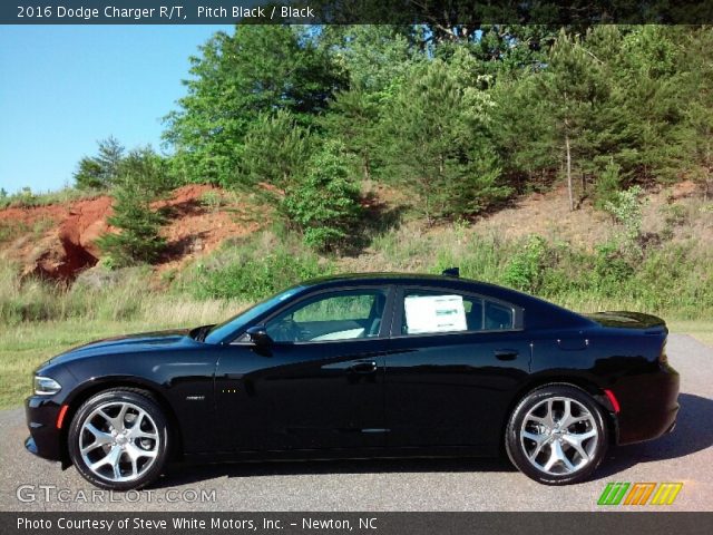 2016 Dodge Charger R/T in Pitch Black