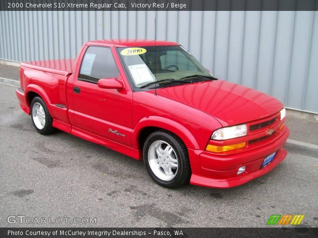 2000 Chevrolet S10 Xtreme Regular Cab in Victory Red