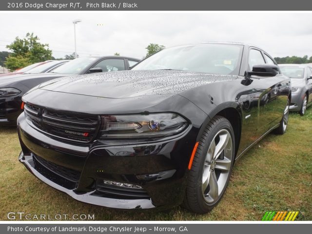 2016 Dodge Charger R/T in Pitch Black