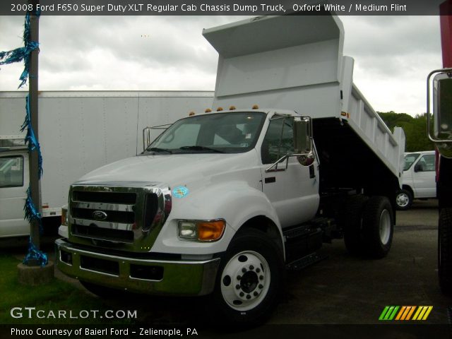 2008 Ford F650 Super Duty XLT Regular Cab Chassis Dump Truck in Oxford White