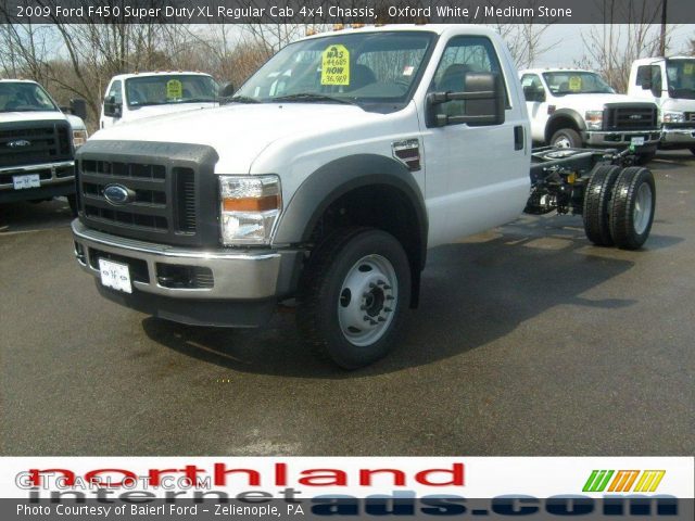 2009 Ford F450 Super Duty XL Regular Cab 4x4 Chassis in Oxford White
