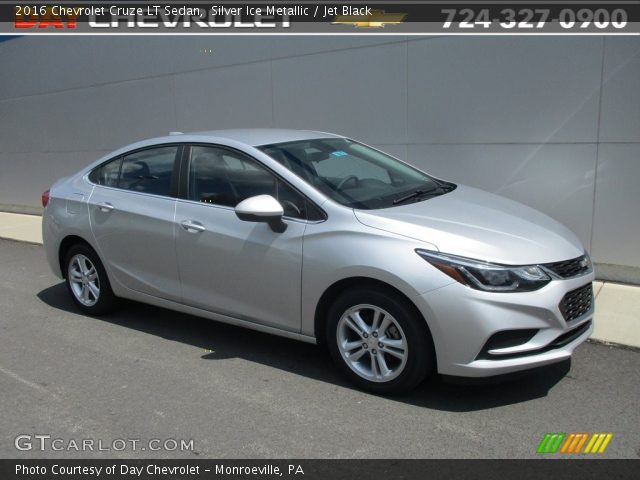 2016 Chevrolet Cruze LT Sedan in Silver Ice Metallic