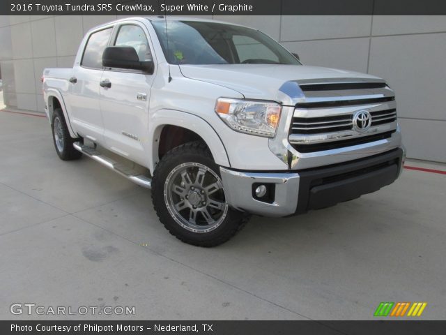 2016 Toyota Tundra SR5 CrewMax in Super White