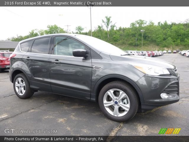 2016 Ford Escape SE 4WD in Magnetic Metallic