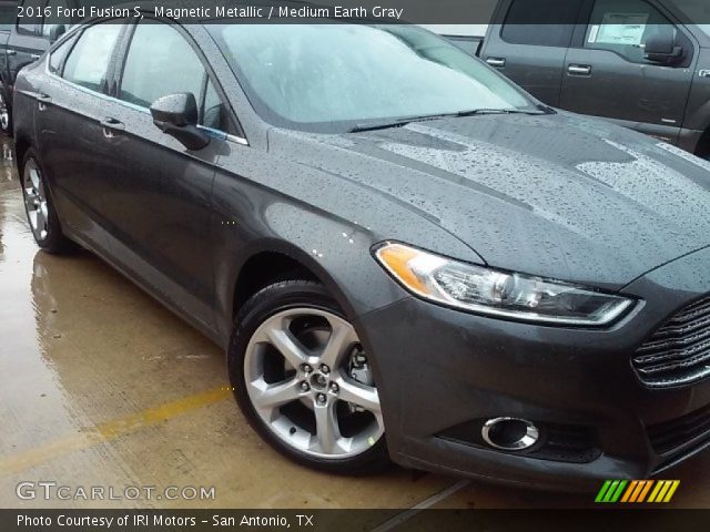 2016 Ford Fusion S in Magnetic Metallic