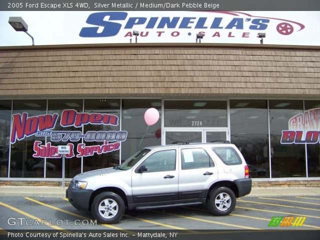 2005 Ford Escape XLS 4WD in Silver Metallic