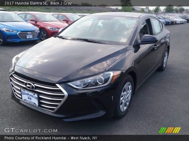 2017 Hyundai Elantra SE in Black