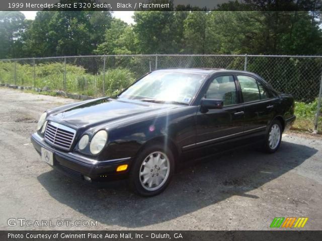 1999 Mercedes-Benz E 320 Sedan in Black