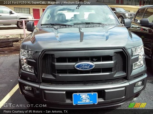 2016 Ford F150 XL SuperCab in Magnetic