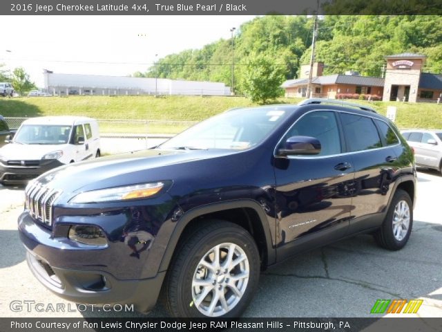 2016 Jeep Cherokee Latitude 4x4 in True Blue Pearl