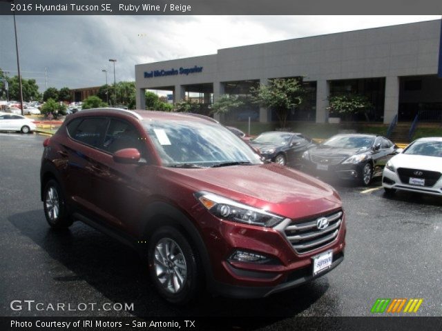 2016 Hyundai Tucson SE in Ruby Wine