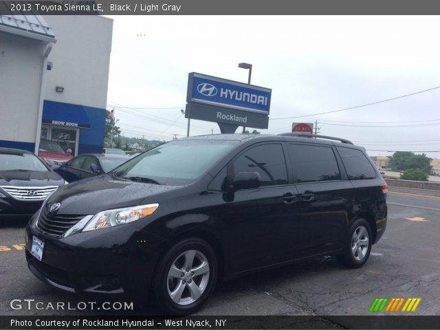 2013 Toyota Sienna LE in Black