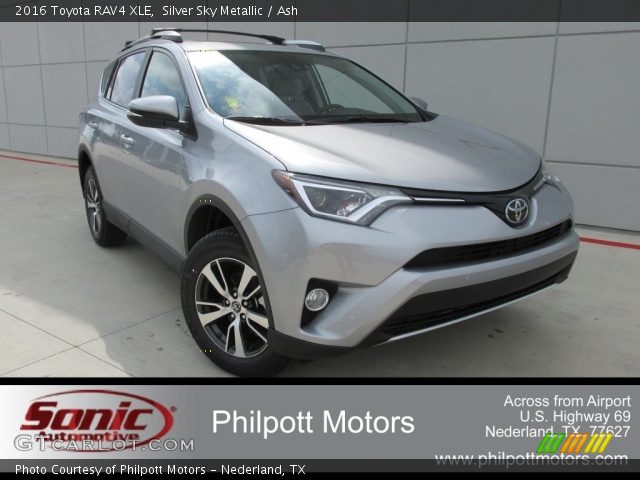 2016 Toyota RAV4 XLE in Silver Sky Metallic