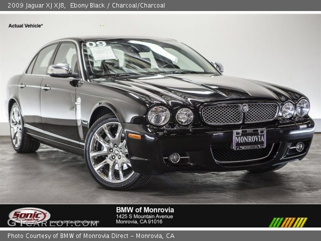 2009 Jaguar XJ XJ8 in Ebony Black